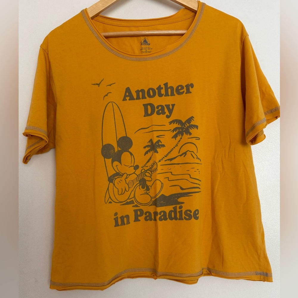 Official Disney Parks Mickey Mouse “Another Day in Paradise” T-Shirt – Size L